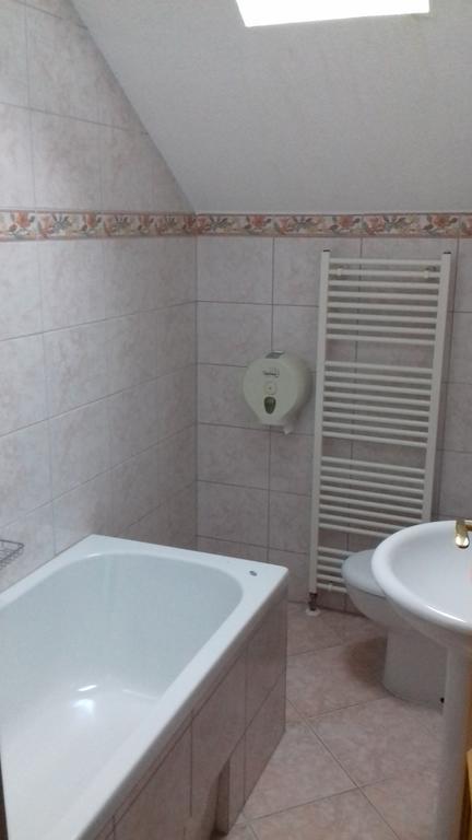 Gradska Kavana Guest House Kupres  Bagian luar foto